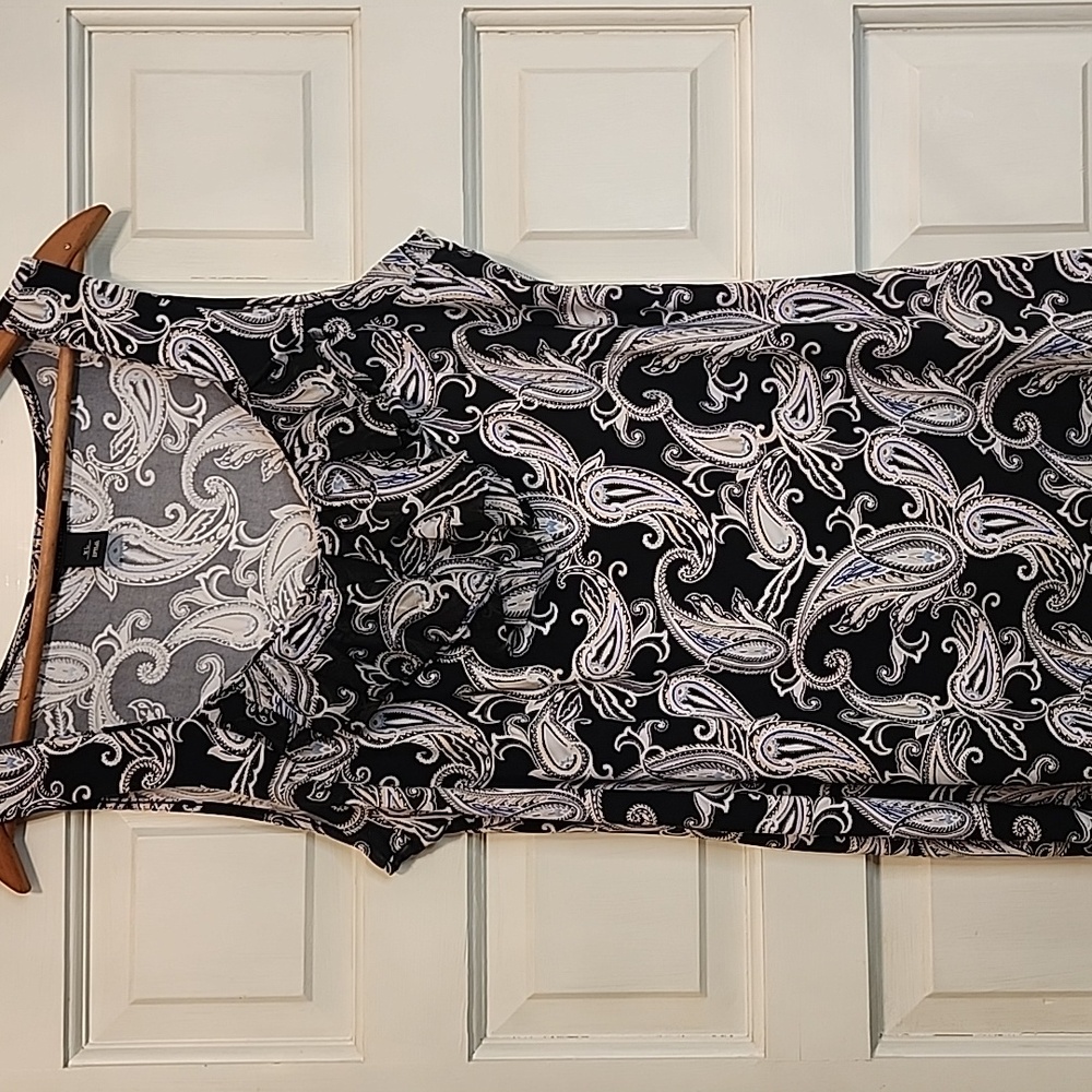 WHITE HOUSE BLACK MARKET SHORT SLEEVE DRESSY TANK XL Slinky Material